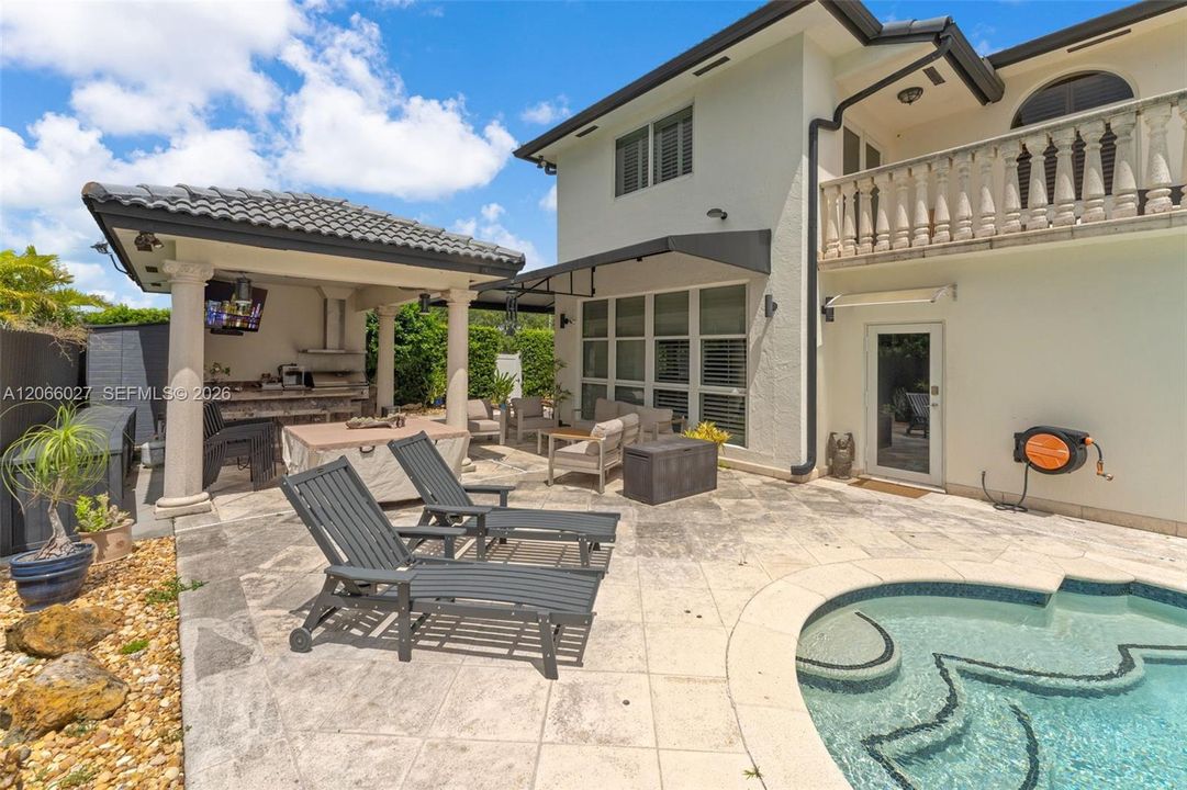 For Sale: $1,500,000 (4 beds, 3 baths, 3176 Square Feet)