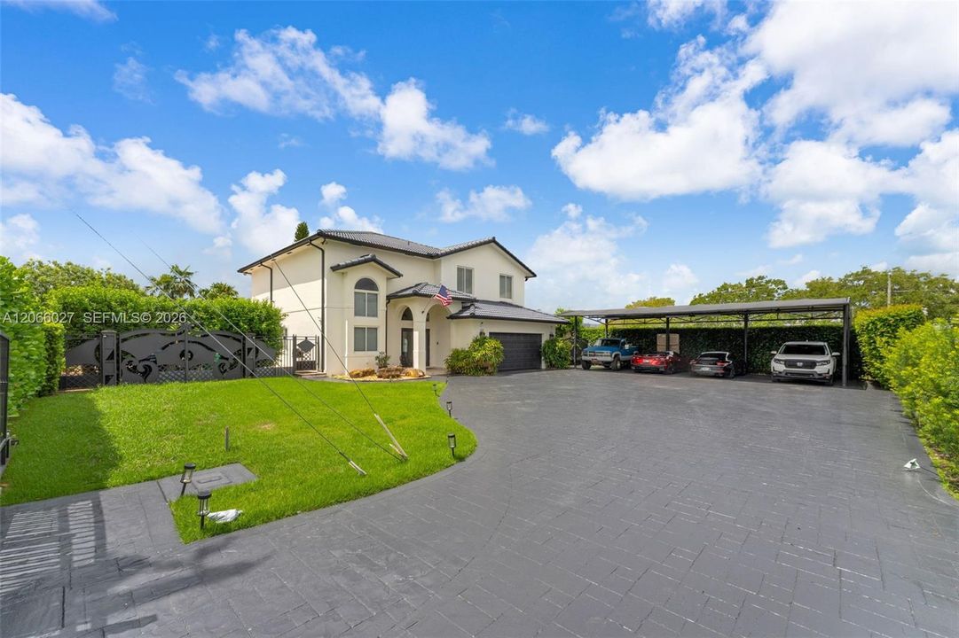 For Sale: $1,500,000 (4 beds, 3 baths, 3176 Square Feet)