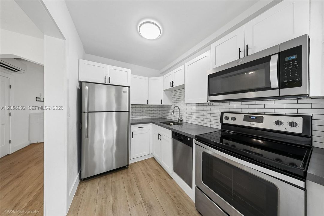 For Sale: $1,499,000 (0 beds, 0 baths, 2124 Square Feet)