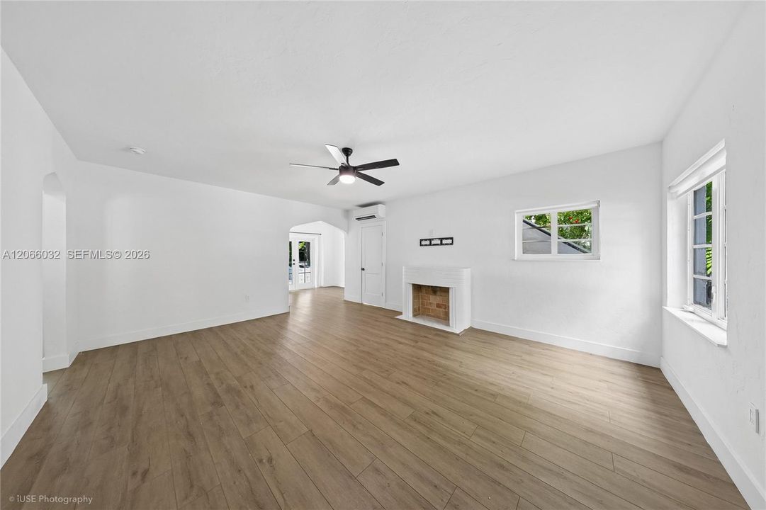 For Sale: $1,499,000 (0 beds, 0 baths, 2124 Square Feet)