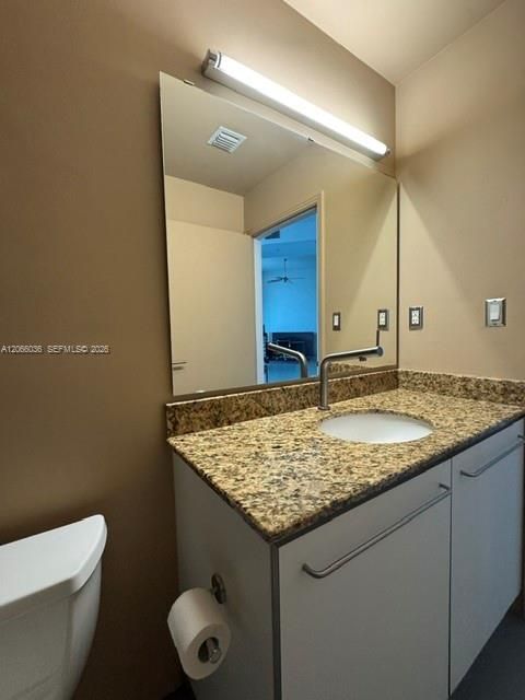 For Sale: $379,000 (1 beds, 1 baths, 957 Square Feet)