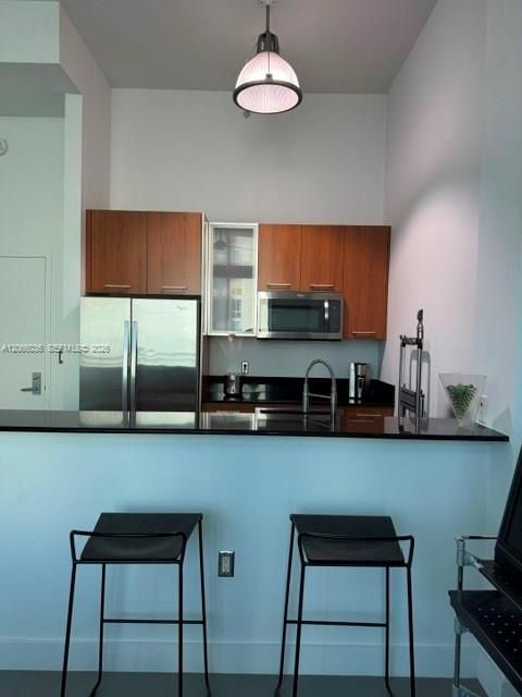 For Sale: $379,000 (1 beds, 1 baths, 957 Square Feet)