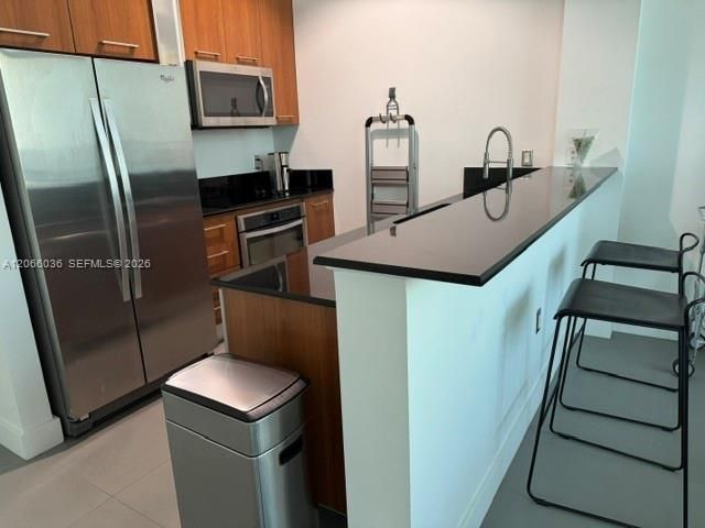 For Sale: $379,000 (1 beds, 1 baths, 957 Square Feet)