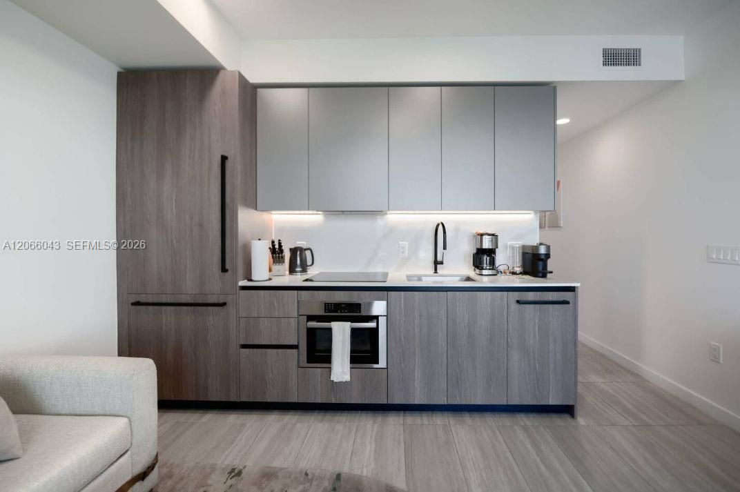 En Venta: $699,000 (1 camas, 1 baños, 425 Pies cuadrados)