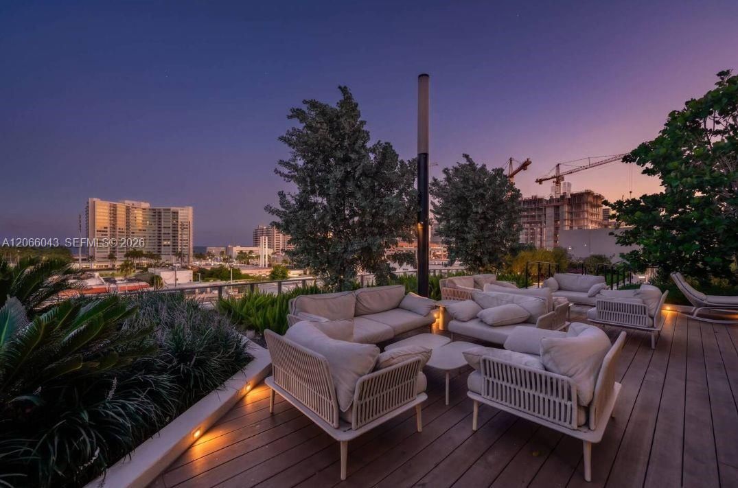 En Venta: $699,000 (1 camas, 1 baños, 425 Pies cuadrados)