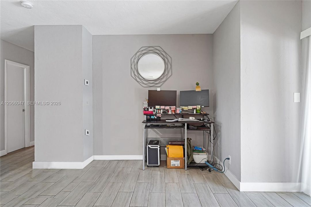 For Sale: $699,000 (3 beds, 2 baths, 1628 Square Feet)