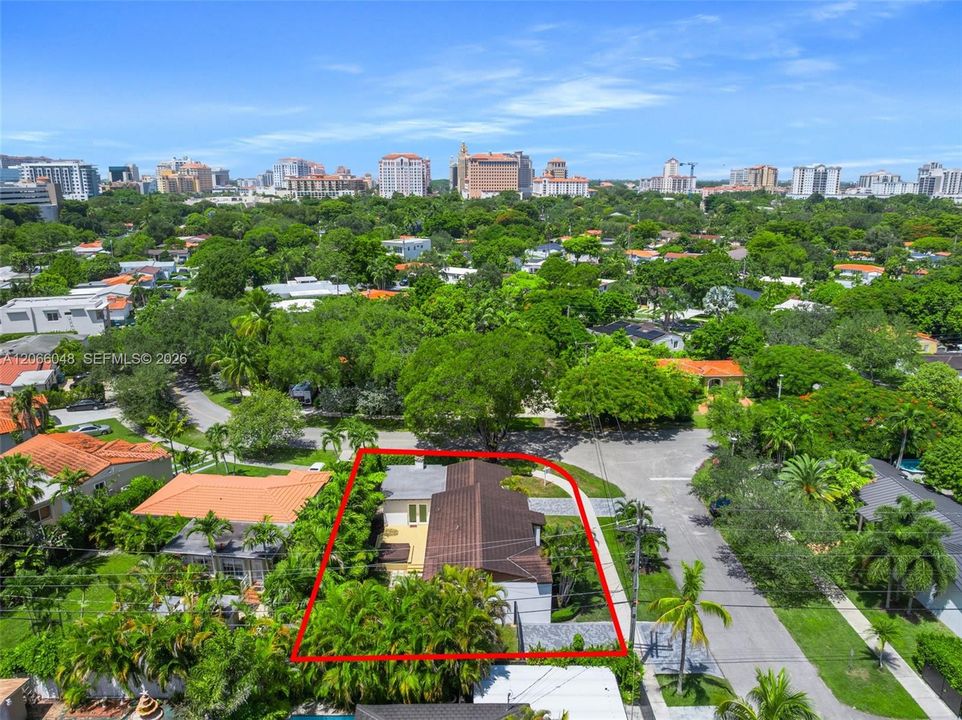 For Sale: $1,300,000 (3 beds, 2 baths, 1549 Square Feet)