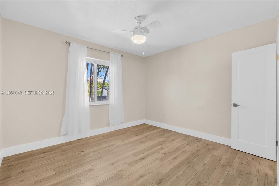 For Sale: $1,300,000 (3 beds, 2 baths, 1549 Square Feet)