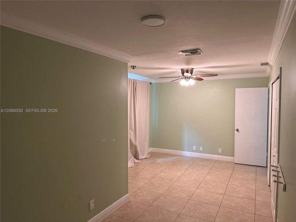 For Rent: $4,500 (4 beds, 2 baths, 2195 Square Feet)