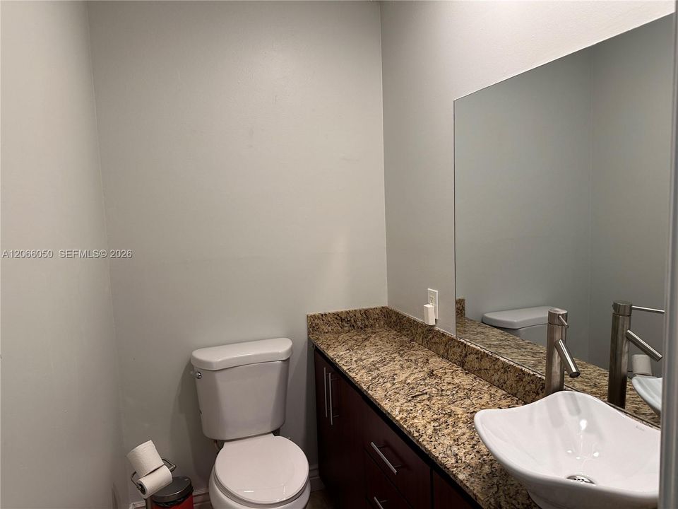 For Rent: $4,500 (4 beds, 2 baths, 2195 Square Feet)