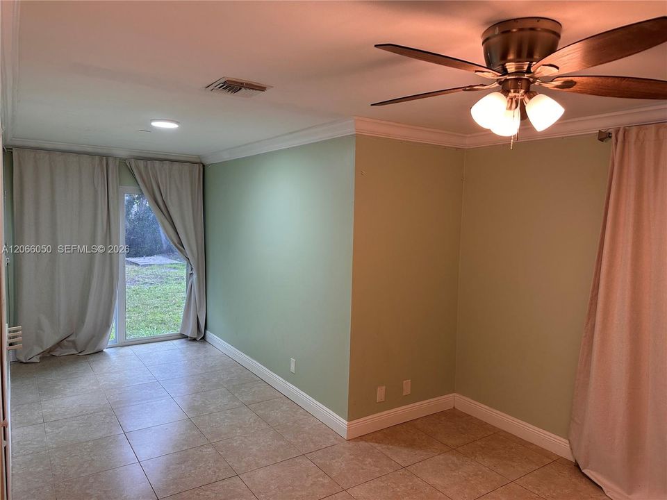 For Rent: $4,500 (4 beds, 2 baths, 2195 Square Feet)