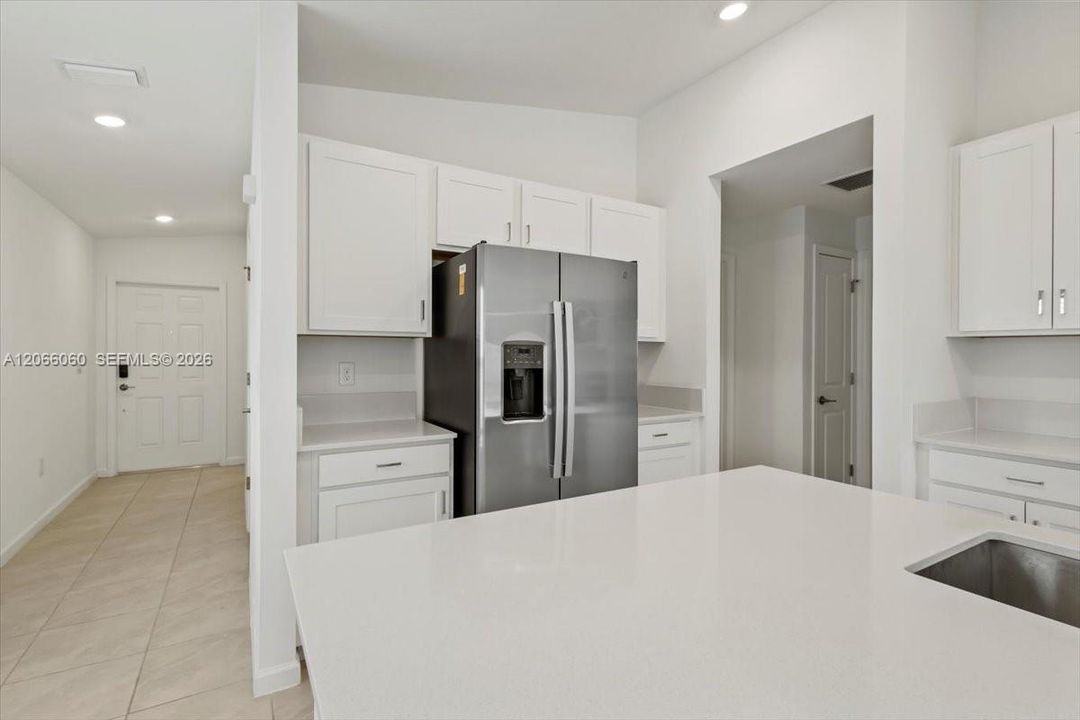 For Sale: $325,000 (3 beds, 2 baths, 1448 Square Feet)