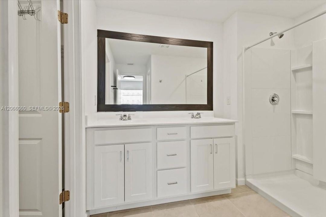 For Sale: $325,000 (3 beds, 2 baths, 1448 Square Feet)