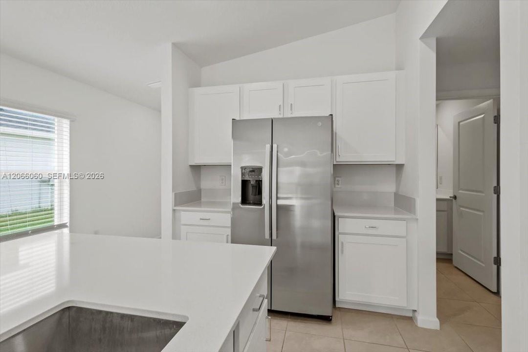 For Sale: $325,000 (3 beds, 2 baths, 1448 Square Feet)