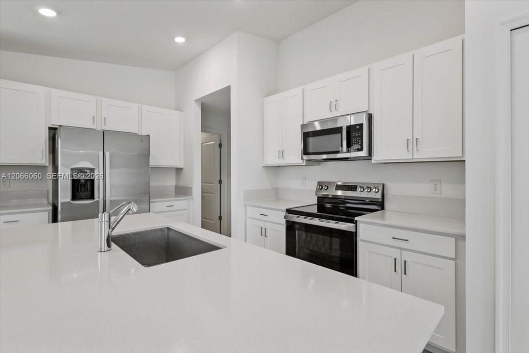 For Sale: $325,000 (3 beds, 2 baths, 1448 Square Feet)