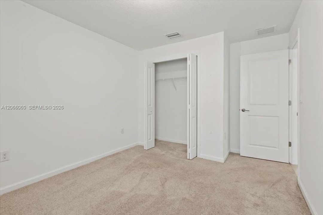 For Sale: $325,000 (3 beds, 2 baths, 1448 Square Feet)