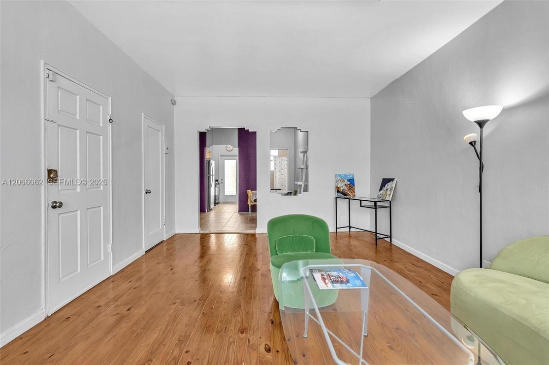 For Sale: $189,000 (0 beds, 1 baths, 500 Square Feet)