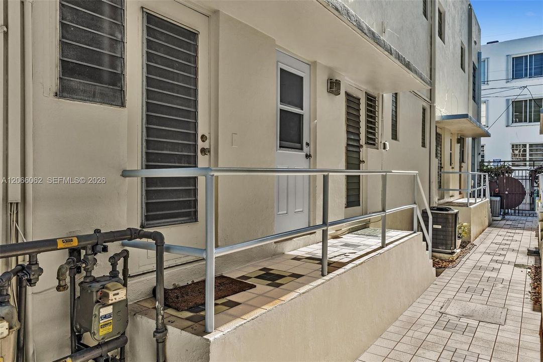 For Sale: $189,000 (0 beds, 1 baths, 500 Square Feet)