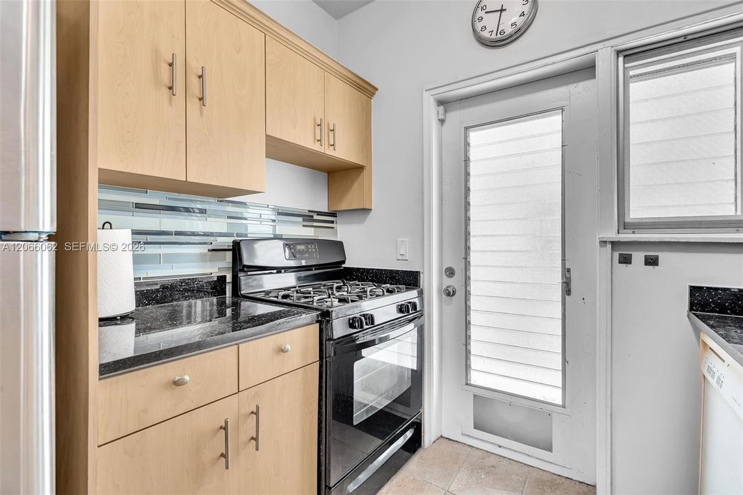 For Sale: $189,000 (0 beds, 1 baths, 500 Square Feet)