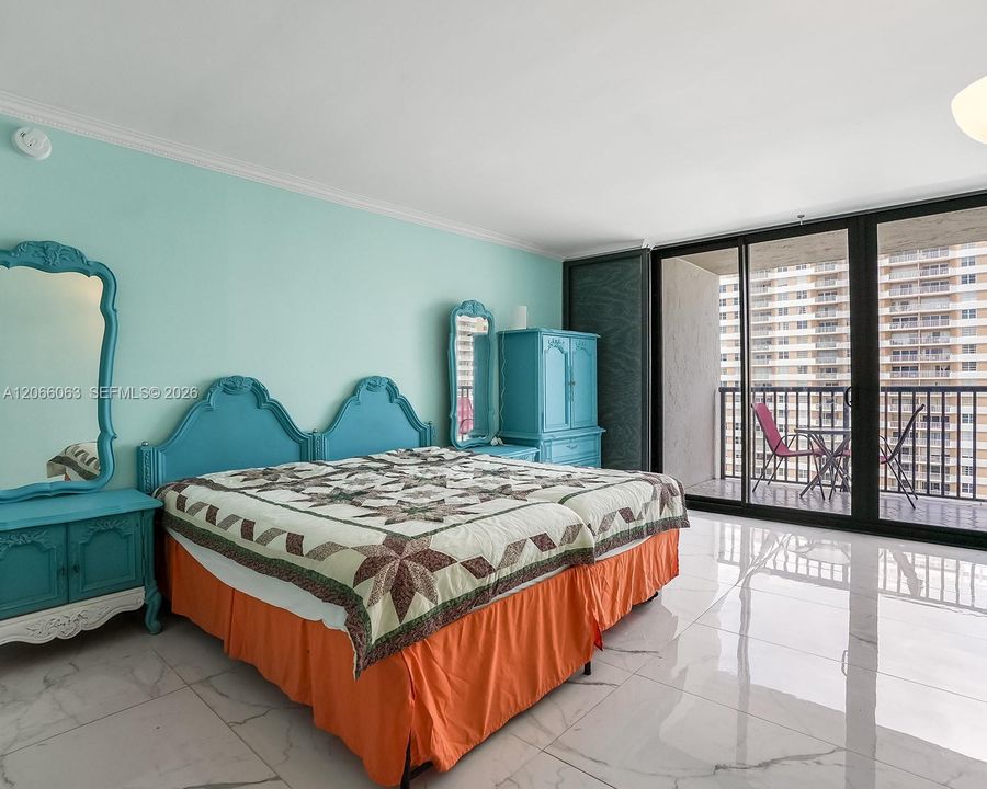 For Rent: $2,375 (2 beds, 2 baths, 1020 Square Feet)