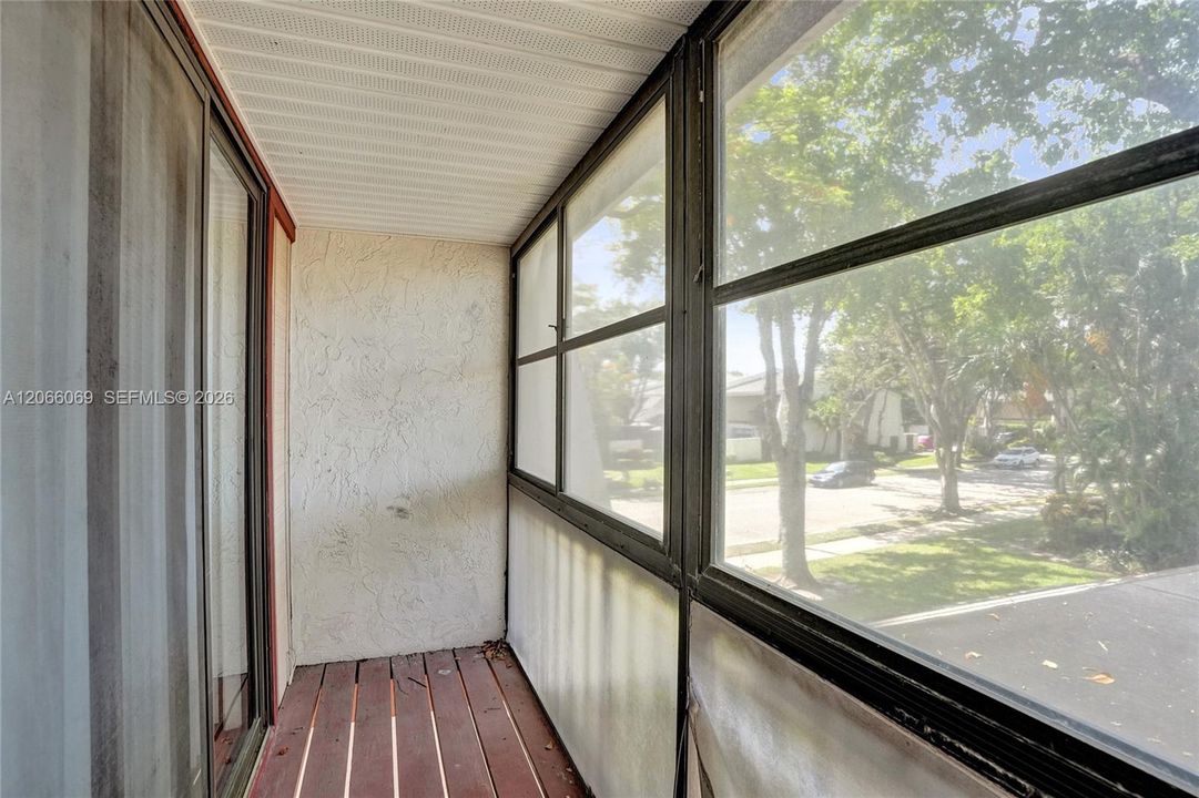 Active With Contract: $559,000 (3 beds, 2 baths, 1850 Square Feet)