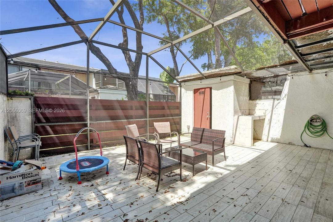 Active With Contract: $559,000 (3 beds, 2 baths, 1850 Square Feet)