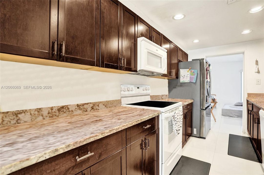 Active With Contract: $559,000 (3 beds, 2 baths, 1850 Square Feet)