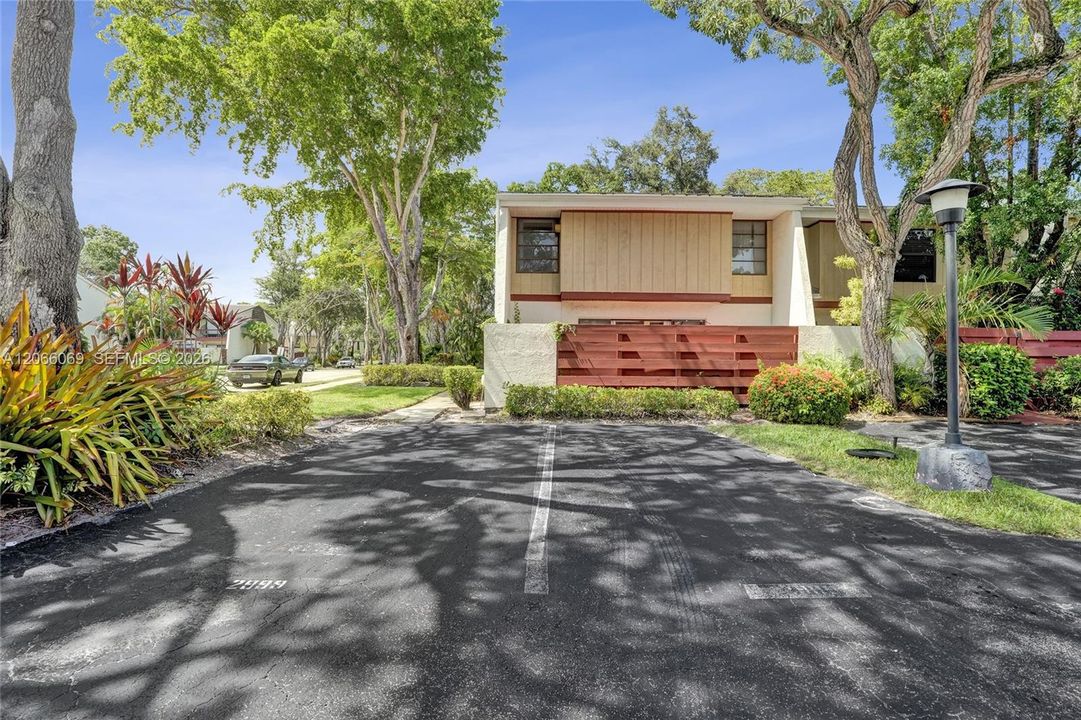 Active With Contract: $559,000 (3 beds, 2 baths, 1850 Square Feet)