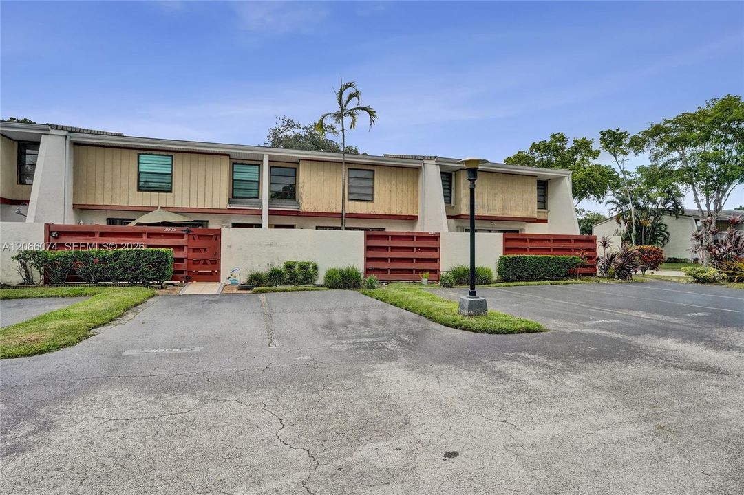For Sale: $459,000 (3 beds, 2 baths, 1640 Square Feet)