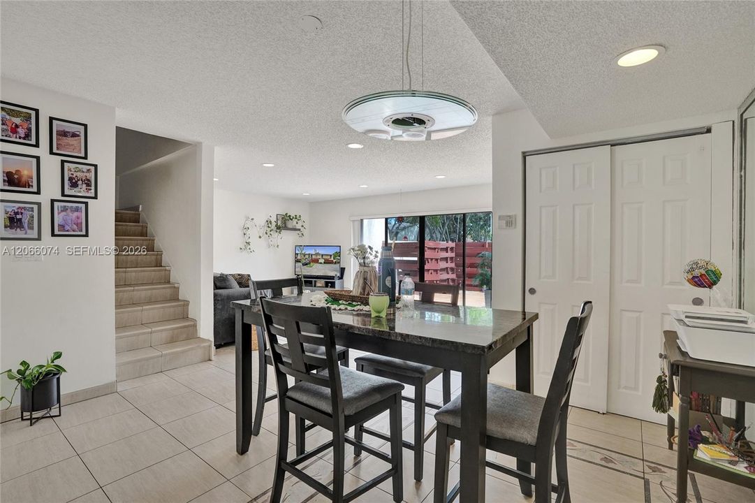 For Sale: $459,000 (3 beds, 2 baths, 1640 Square Feet)
