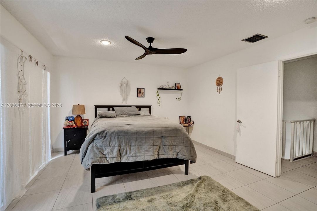 For Sale: $459,000 (3 beds, 2 baths, 1640 Square Feet)