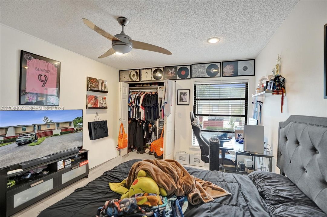 For Sale: $459,000 (3 beds, 2 baths, 1640 Square Feet)