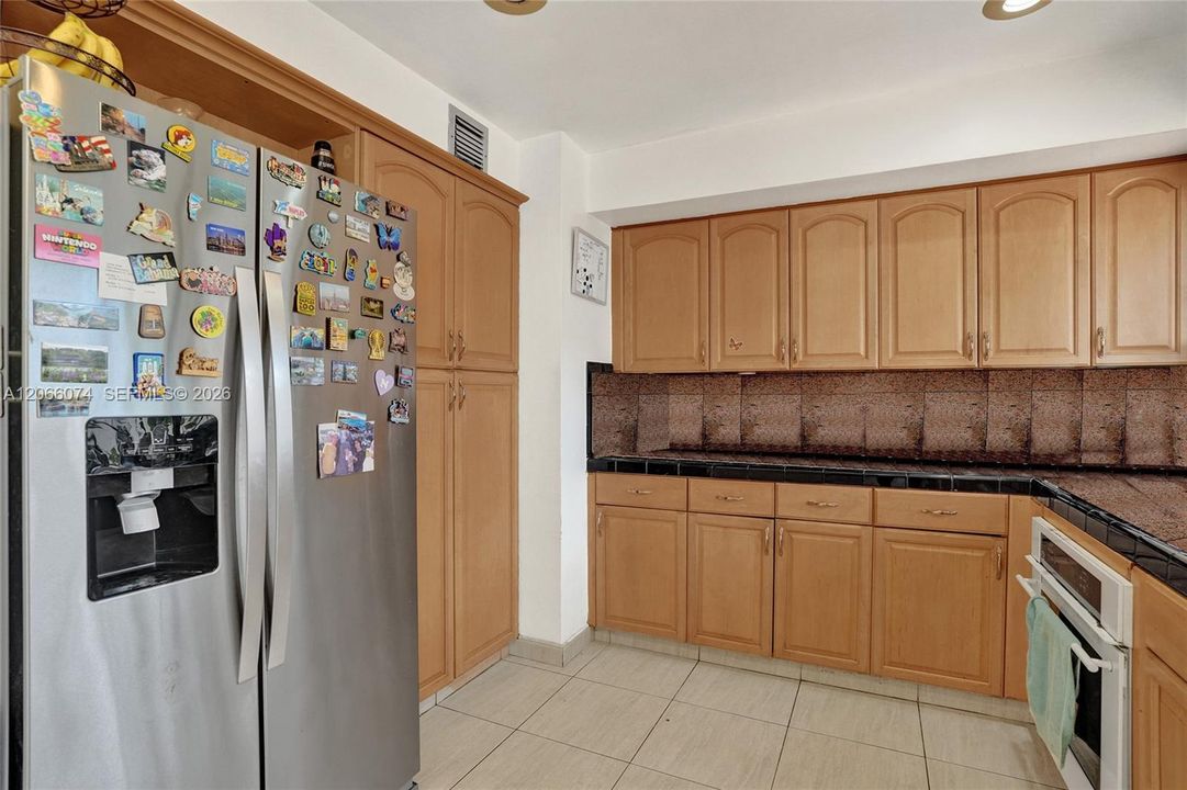 For Sale: $459,000 (3 beds, 2 baths, 1640 Square Feet)