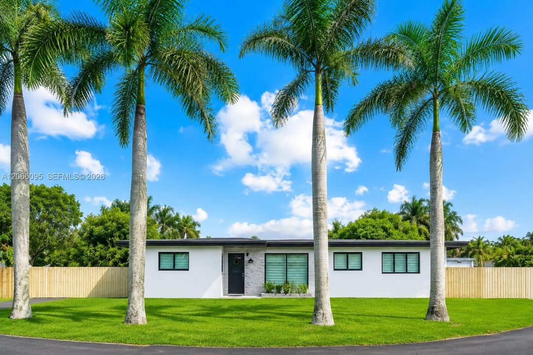 For Rent: $3,800 (3 beds, 2 baths, 1648 Square Feet)
