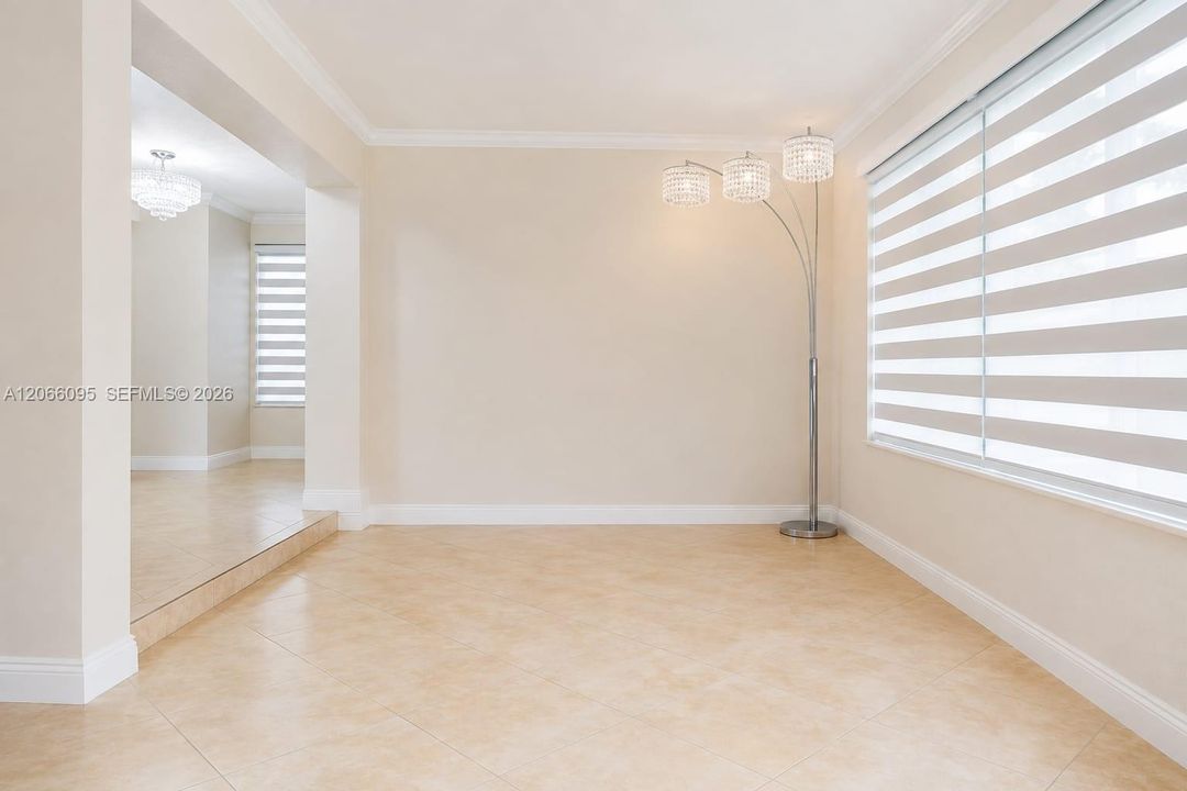 For Rent: $3,800 (3 beds, 2 baths, 1648 Square Feet)