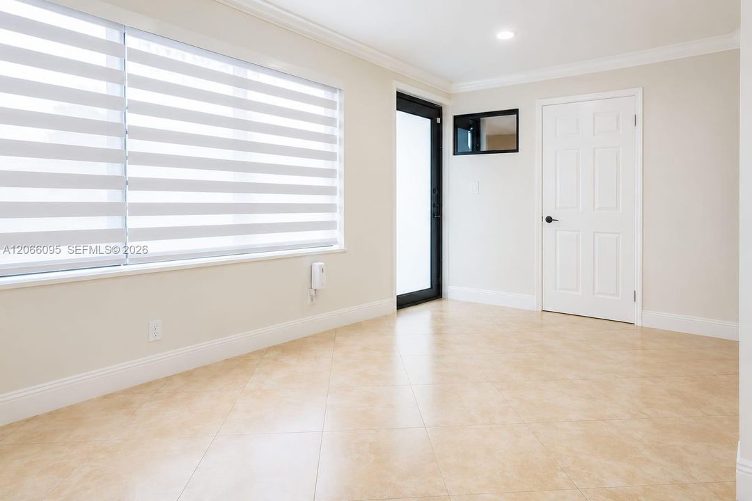 For Rent: $3,800 (3 beds, 2 baths, 1648 Square Feet)