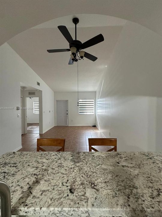 For Rent: $1,800 (2 beds, 2 baths, 815 Square Feet)
