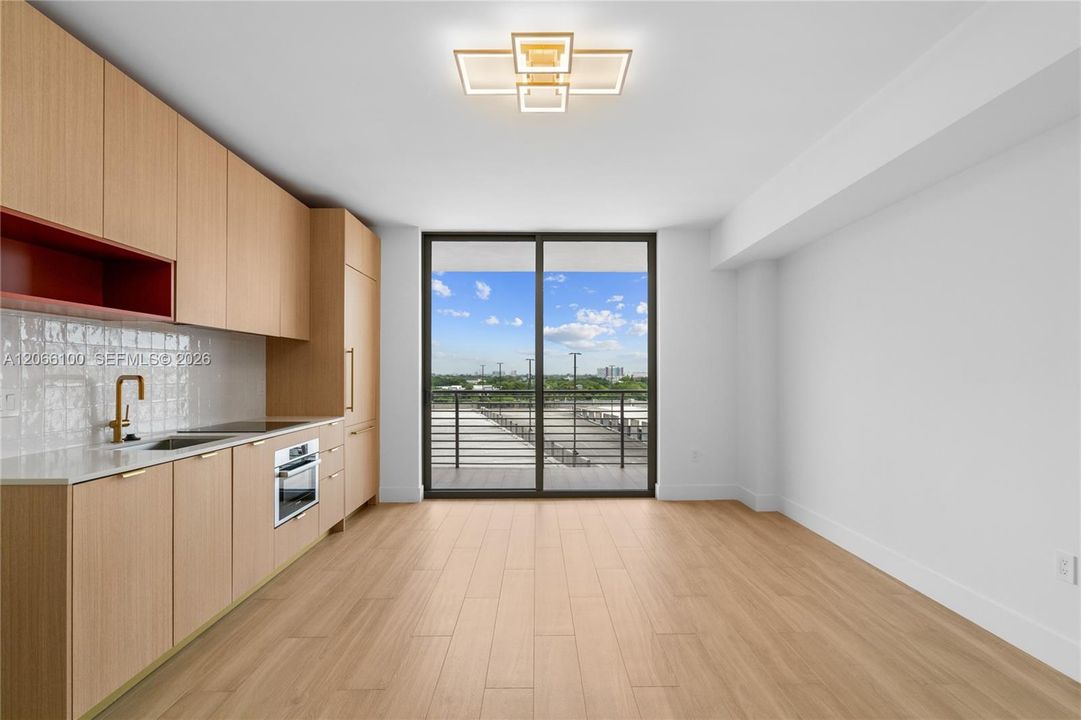 На продажу: $625,000 (0 спален, 1 ванн, 0 Квадратных фут)