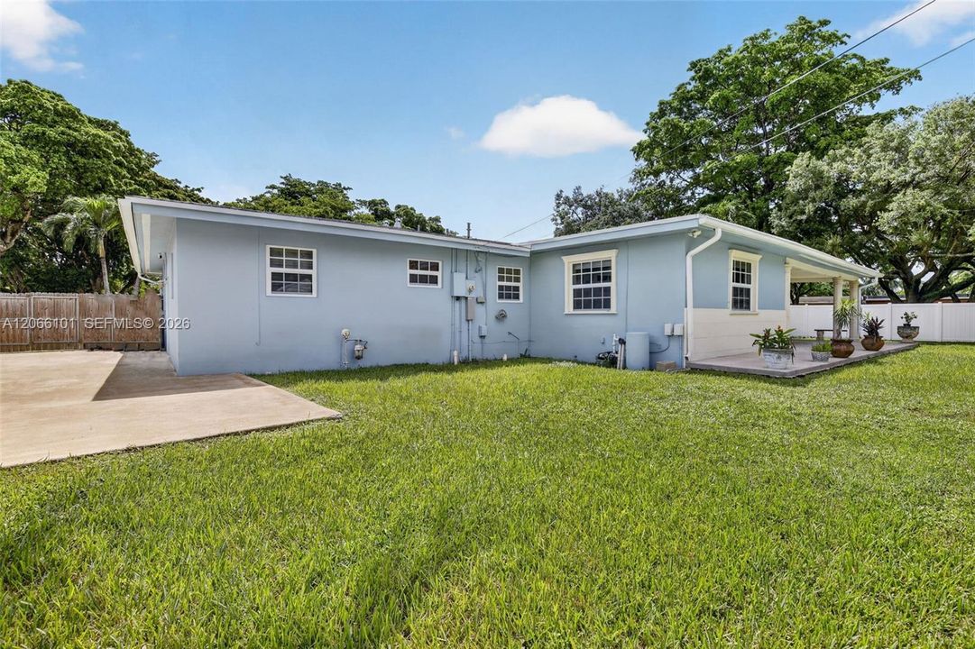 For Sale: $718,000 (4 beds, 3 baths, 1891 Square Feet)