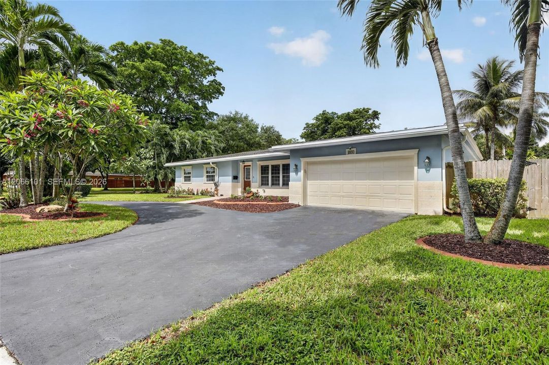 For Sale: $718,000 (4 beds, 3 baths, 1891 Square Feet)