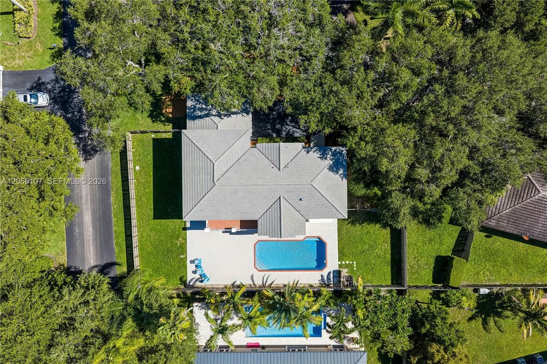 For Sale: $1,695,000 (5 beds, 3 baths, 3160 Square Feet)