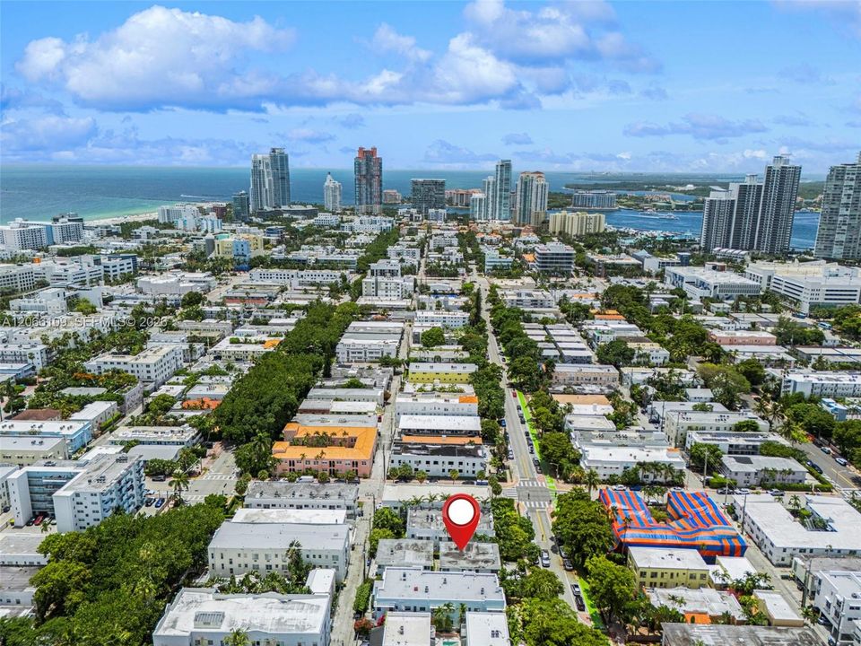 For Rent: $2,200 (1 beds, 1 baths, 670 Square Feet)
