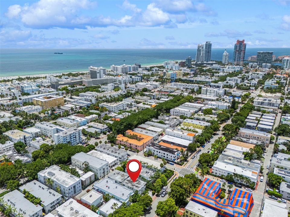 For Rent: $2,200 (1 beds, 1 baths, 670 Square Feet)