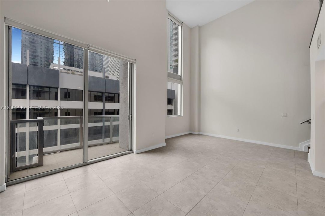 En Venta: $412,776 (1 camas, 1 baños, 1053 Pies cuadrados)