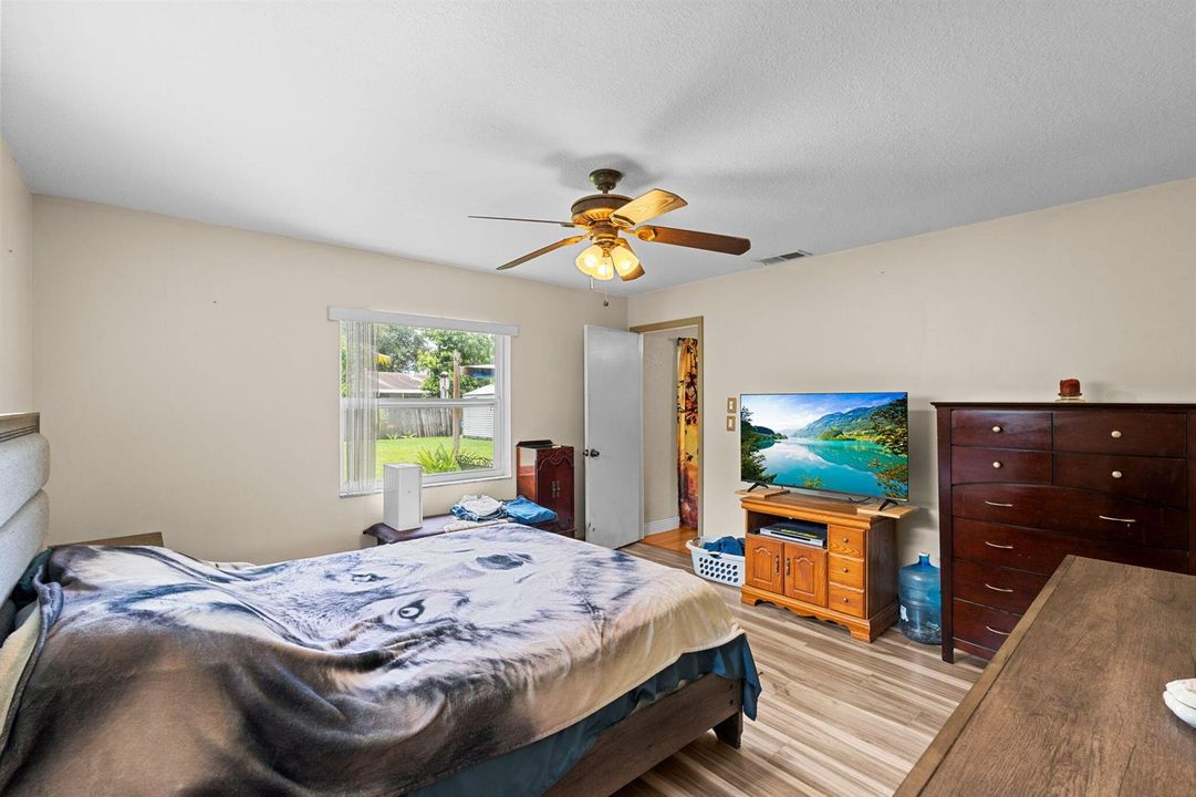 26-web-or-mls-A7404425