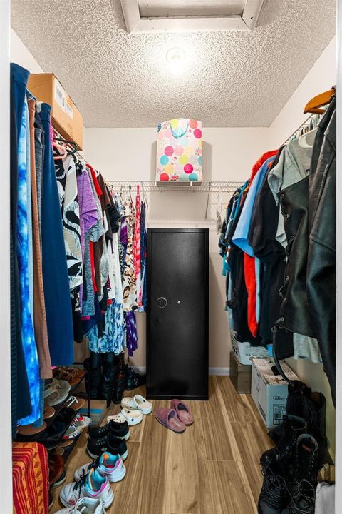 32-web-or-mls-A7404504
