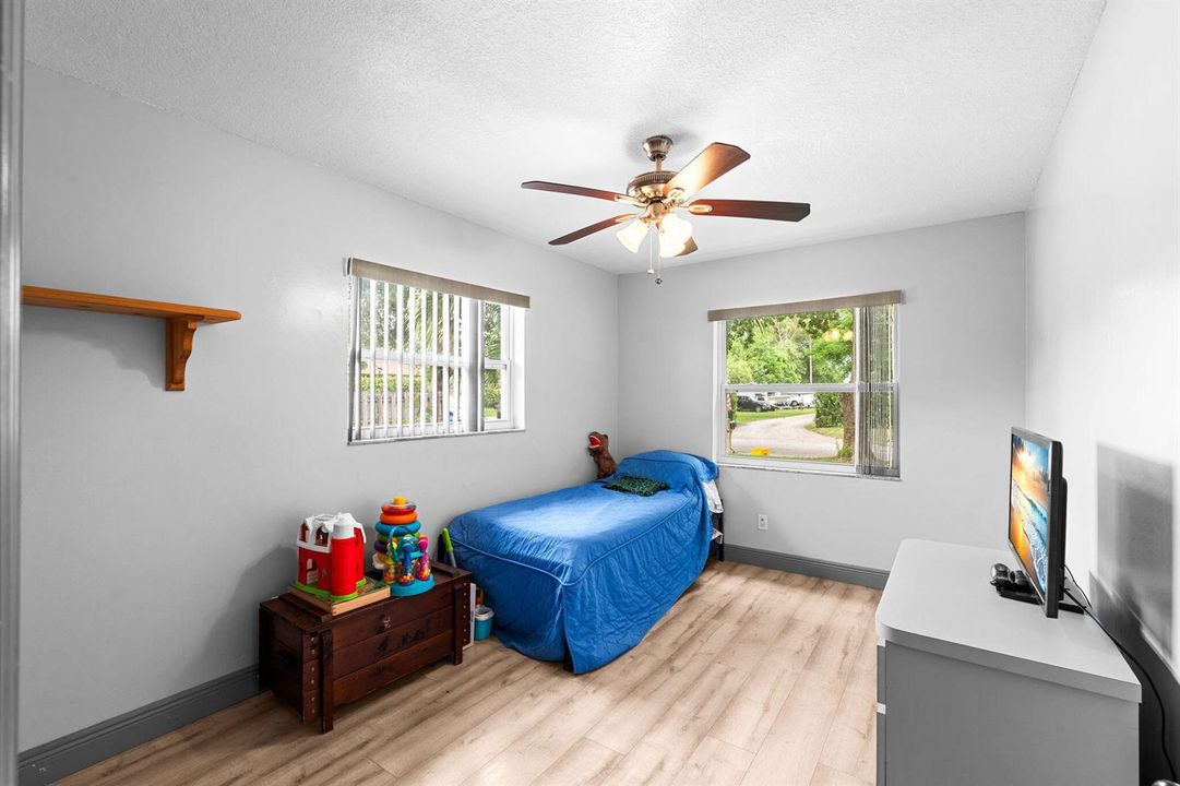 28-web-or-mls-A7404417