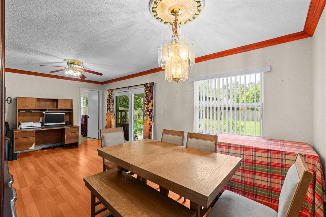17-web-or-mls-A7404476