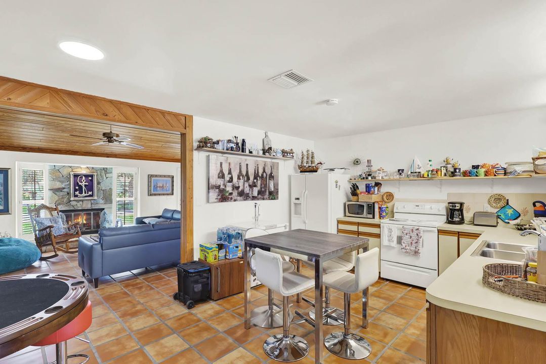 1902_Mimosa_Ave-23