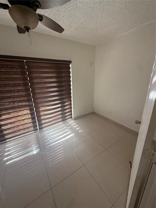 В аренду: $1,850 (2 спален, 1 ванн, 1112 Квадратных фут)